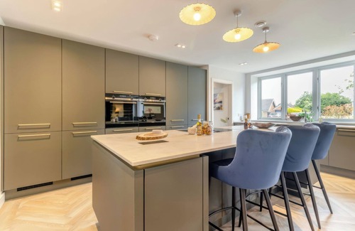 Marsh Lane Cottage | THE OLD BUTCHERS ARMS, family friendly, with a garden in Marsh Lane