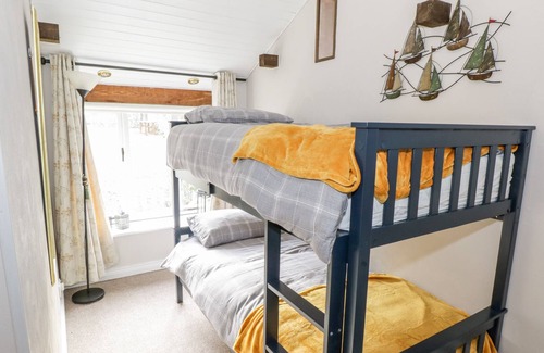 Sligo Cottage | THE OLD BYRE, family friendly in Sligo Town, County Sligo