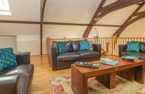 Sturminster Marshall Cottage | THE OLD CHAPEL, pet friendly, with a garden in Sturminster Marshall