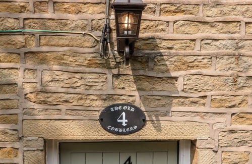 Hayfield Cottage | THE OLD COBBLERS, pet friendly, character holiday cottage in Hayfield