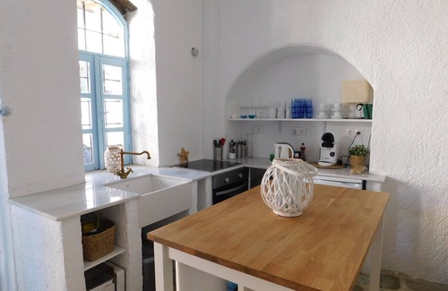 Malia House | "The Old House 2" - Villa with Private Rooftop Pool, Old Town