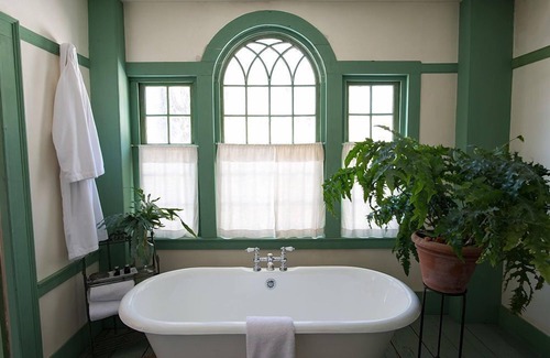 New Marlborough Hotel | The Old Inn On The Green