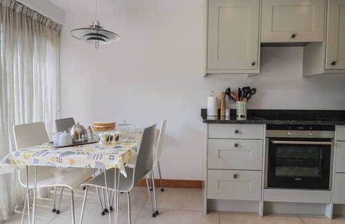 Honiton Cottage | THE OLD LOG SHED, family friendly, luxury holiday cottage in Honiton
