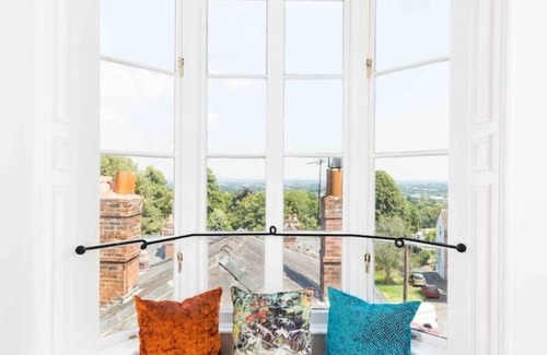Malvern House | The Old Morgan Period 3 Bed Duplex