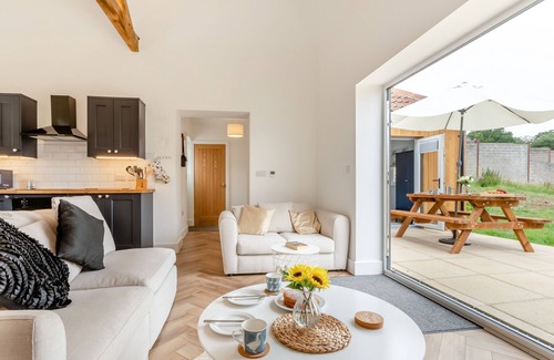 Eleighwater House | The Old Piggery - Heavenly Views Cottage