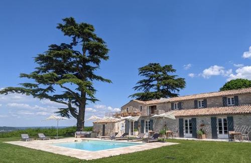 Saint-Andre-et-Appelles Bed & Breakfast | The Old Presbytery