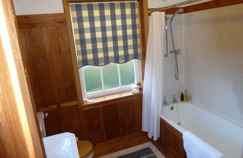 Tideswell Bed & Breakfast | The Old Vicarage Bed and Breakfast in attractive Peak District village