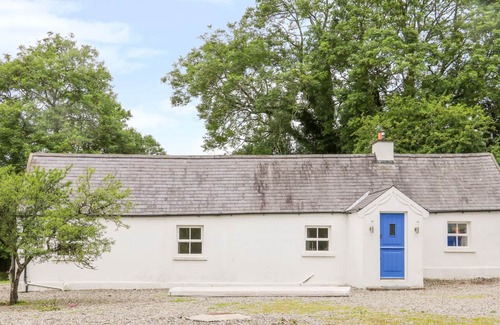 Shillelagh Cottage | THE OLD WHITE COTTAGE, pet friendly in Shillelagh, County Wicklow