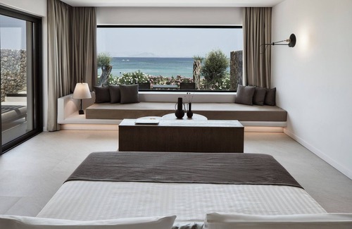Messonghi Hotel | The Olivar Suites