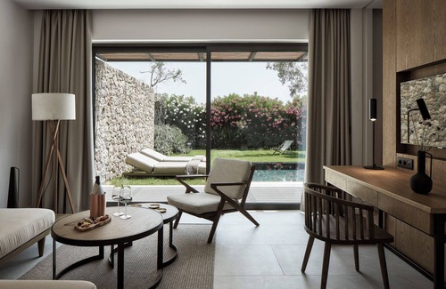 Messonghi Hotel | The Olivar Suites