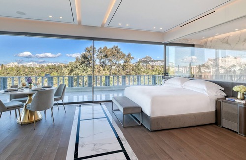 Mets Apartment | The One Acropolis | King Suite with balcony