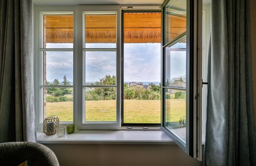 List House | “The One” – Dream Home Under Thatch, Between Wadden Sea & North Sea
