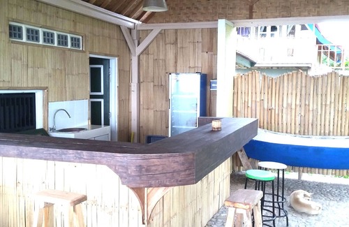 Kecamatan Lembar Cottage | The Only Beachfront Bungalow near Harbor