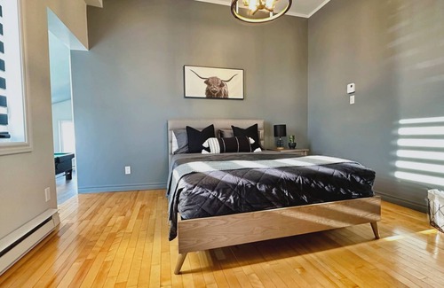 Sept-Iles Apartment | The only condo in town: Billiard room / Sauna
