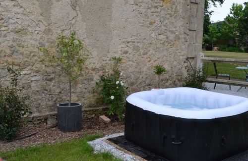 Saint-Justin Cottage | The Orangerie in the grounds of Chateau St Justin