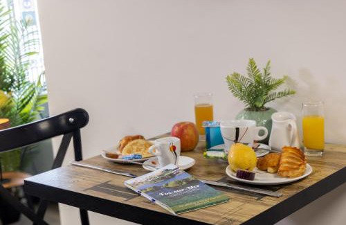 Fos-sur-Mer Hotel | The Originals City, Hôtel Azur, Fos-sur-Mer