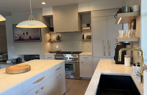 Crested Butte Hotel | The Outpost - New 5BR Mtn Retreat