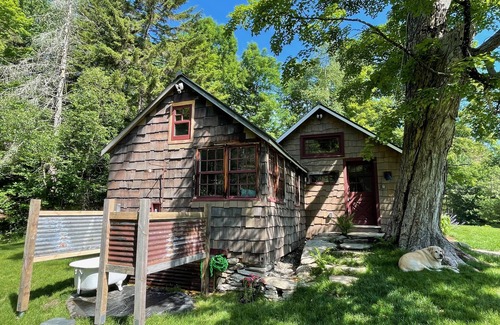 Landgrove Cabin | The Owls Nest-A quaint cabin in the woods of VT-Near Bromley, Magic & Stratton