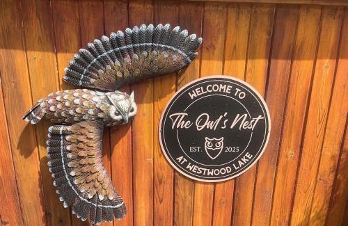 Regional District of Nanaimo Apartment | The Owls Nest at Westwood Lake