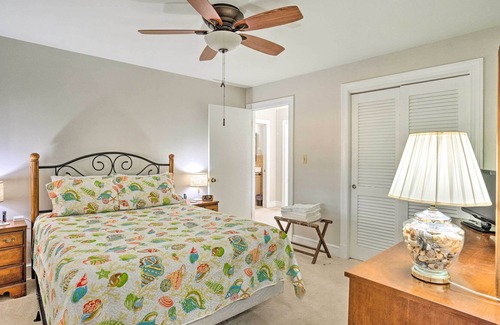 Weems House | 'The Oyster Bed' Retreat w/ Pool & Game Room