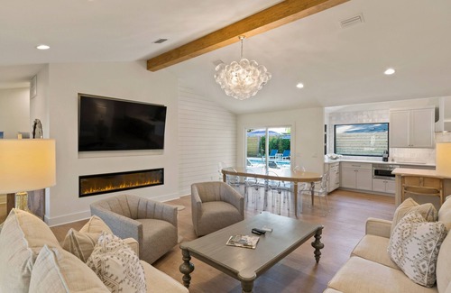 East Beach House | The Oyster - East Beach-Saltwater Pool, Hot Tub, Fire Pit, Ping Pong & Corn Hole