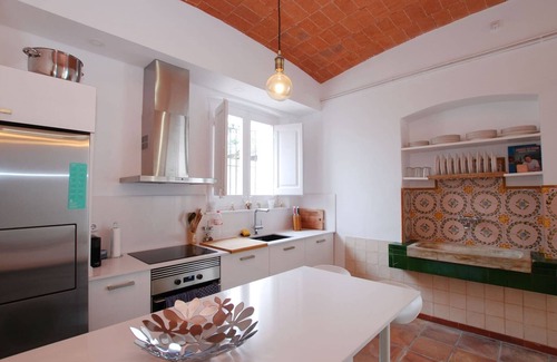 Vilassar de Mar House | The painter's home · Charming house w/terrace, sea views & 2 min beach