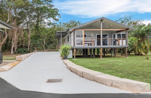 Raleigh Cabin | The Palm: A Serene and Secluded Holiday Retreat Escape