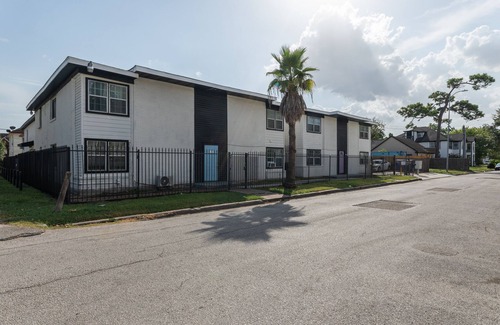 MacGregor Apartment | The Palm Flats 04! Zoo! Museums! Medical Center!