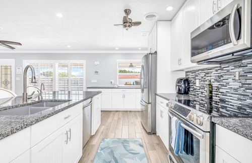Florida North Atlantic Coast House | The Palm House: Spacious, Stylish, & Perfectly Located in North Palm Beach!