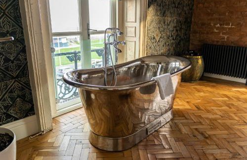 Bray Hotel | The Palm