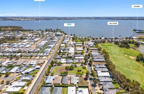 Yarrawonga House | The Palms Guest House Yarrawonga
