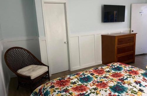 Geneva-on-the-Lake Hotel | The Palms Motel