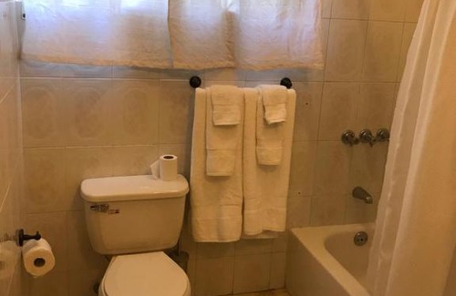 West Gate Hills Apartment | The Palms of Mobay 2