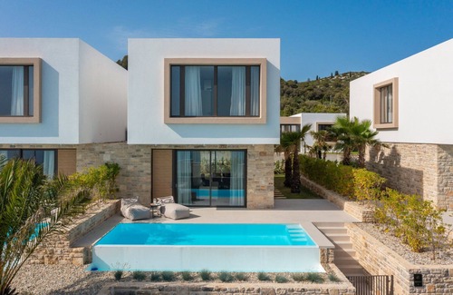Tkon Villa | The Palms Resort - Villa Beach III