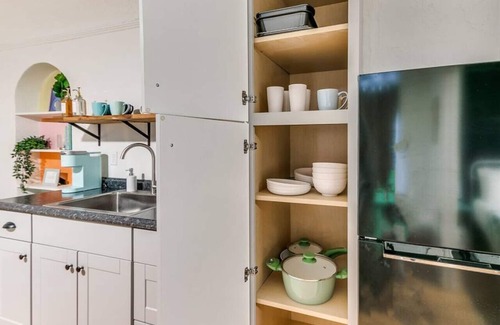 Lincoln Terrace Apartment | "The Pantone Penthouse" - 1B/1B