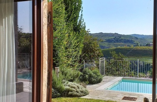 Serralunga d'Alba House | The parish priest's vineyard-2-