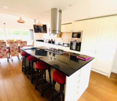 Hapsford House | The Parlour
