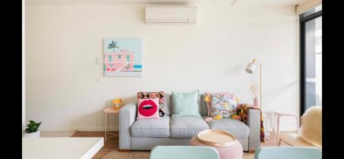 Pascoe Vale South Apartment | The Pas.Coe - A Stylish 1 bedroom unit with free parking.