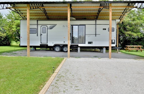 Decatur RV Rental | The Pavilion Hideaway