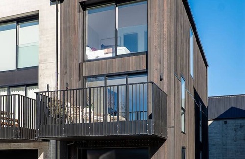 Christchurch City Centre Apartment | The Pavilion Luxury Escape