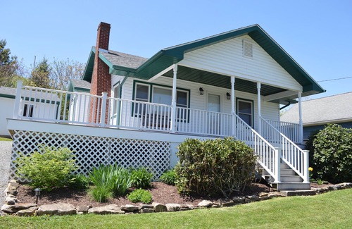 McHenry House | The Pea Pod - Deep Creek Lake