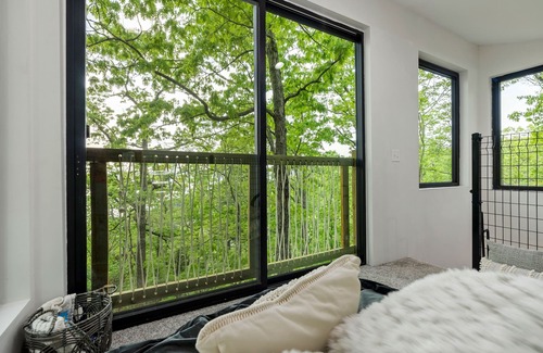 Rocky Mount Cottage | The Penguin - Treehouse for two - tiny house with big views