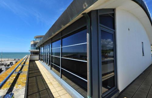 West Bay Apartment | The Penthouse