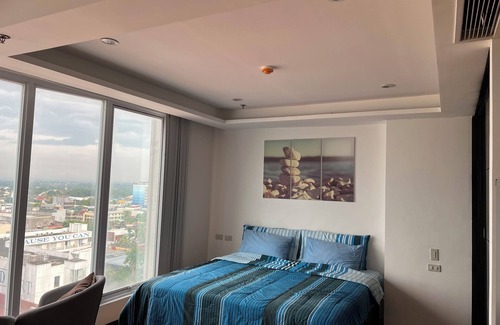 Balibago Hotel | The Penthouse Hotel and Residences with Mt. Arayat View beside walking street