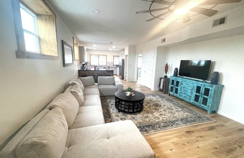 Terry Sanford Apartment | The Penthouse in Downtown