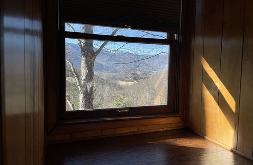 Countryside Acres Cabin | The Perch - Hot Tub, Game Room and Gorgeous Views