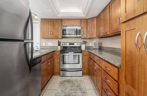 Lemoore Condo | The Perfect Getaway for 6