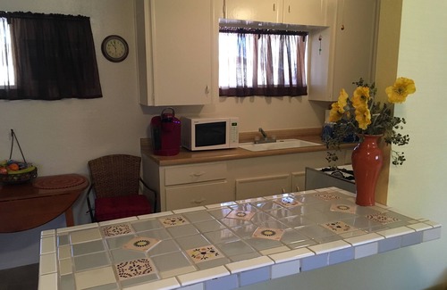 Oracle Cottage | The Perfect Hidden Getaway! Inspiring Space For Writers And Artists!