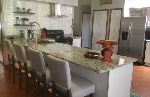 Deltona Lakes House | The perfect home base for exploring Florida! 3BR, 2BA executive home with Pool