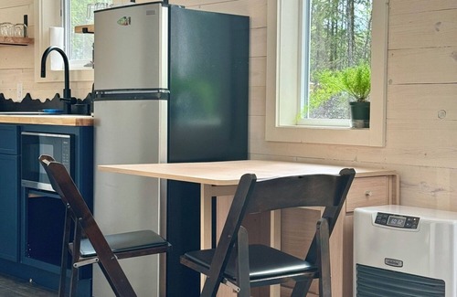 Chugiak Cabin | The perfect place for families or groups, offering ample space and comfort for six in the serene Eklutna Valley.